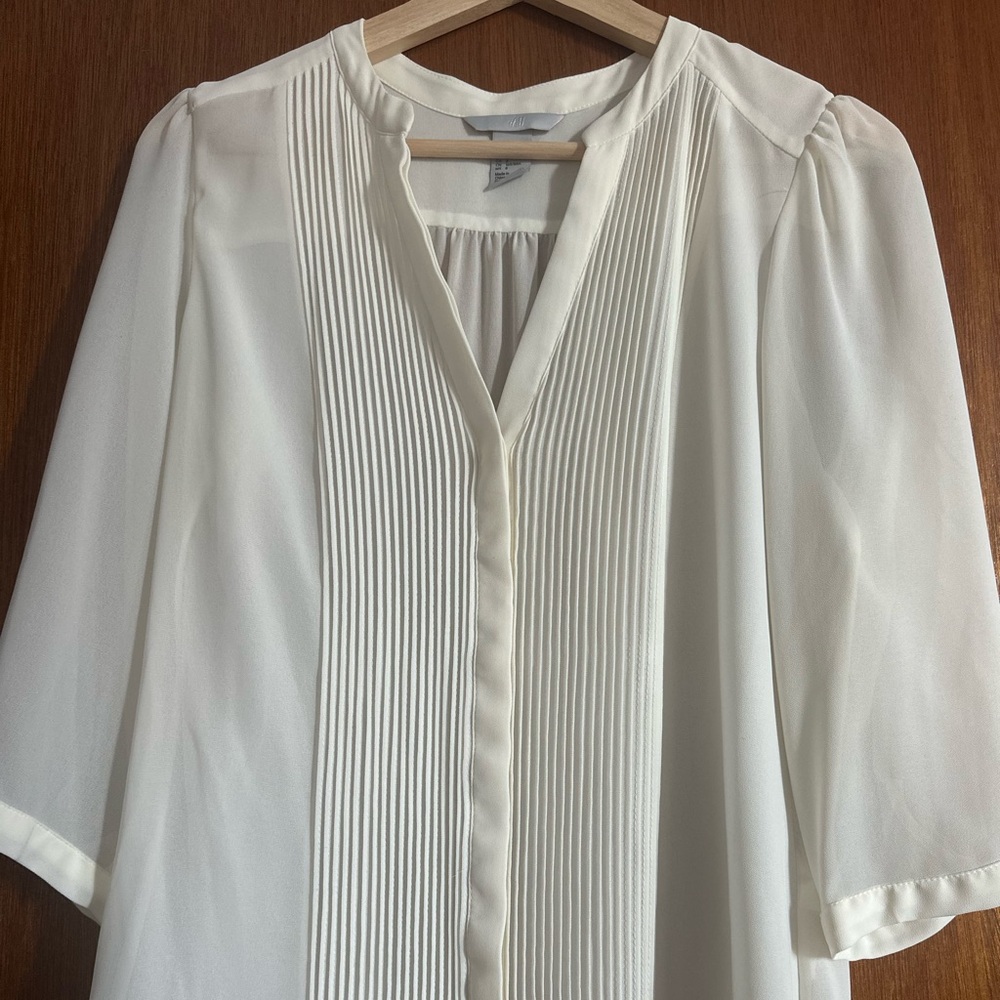 Cream flawy top